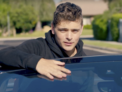 Martin Garrix Summer Days videoclip on garrixers.com