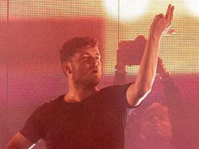 Martin Garrix Love runs out on garrixers.com